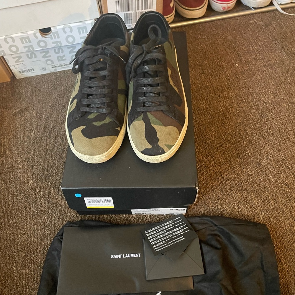 Saint Laurent Sneakers - Picture 3 of 4